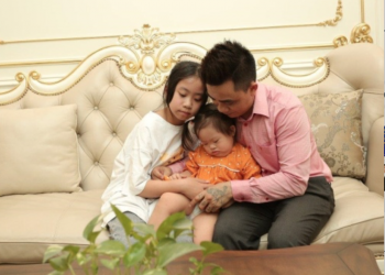 Khương Lê: Một ông bố đơn thân, tận tâm chăm con mắc bệnh Down, hết lòng vì cộng đồng