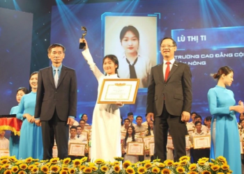 Trường Cao đẳng Cộng đồng Đắk Nông có nữ sinh Lù Thị Ti vừa trở thành sinh viên trường nghề xuất sắc toàn quốc