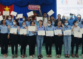 Cà Mau: Vinh danh ‘Sinh viên 5 tốt’ cấp trường năm học 2021 – 2022 – Kỷ niệm ngày truyền thống HSSV và Hội sinh viên Việt Nam