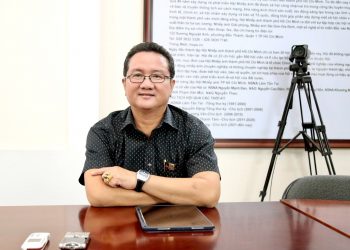 TS Hồ Minh Sơn – Chủ tịch HĐQL Viện IRLIE: Sử dụng giấy phép lái xe, thẻ nhà báo giả mua trôi nổi trên mạng để xin xỏ khi vi phạm giao thông – Sẽ bị xử lý như thế nào?