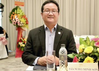 TS Hồ Minh Sơn – Chủ tịch HĐQL Viện IRLIE: Cần mạnh tay xử lý rác quảng cáo – Vẻ vấy bẩn trên tàu điện