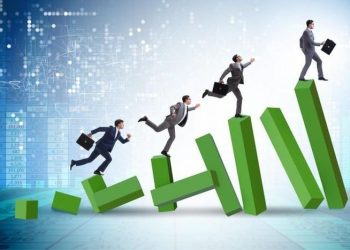 Thanh khoản của thị trường chứng khoán sụt giảm mạnh: Nhà đầu tư nên làm gì?
