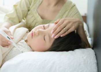 Trung tâm tư vấn pháp luật Toàn Tâm (TTLCC): Con ốm, cha và mẹ có được nghỉ chăm con – Người lao động có được hoàn tiền khi thôi việc khi chưa nghỉ hết phép năm?