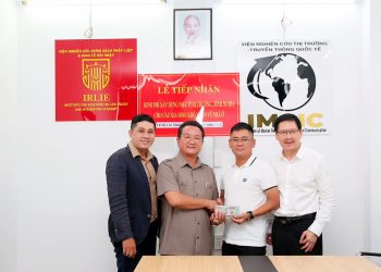 Viện Nghiên cứu Thị trường – Truyền thông Quốc tế và Viện Nghiên cứu Chính sách pháp luật&Kinh tế hội nhập tiếp nhận kinh phí xây dựng 3 căn nhà tình thương
