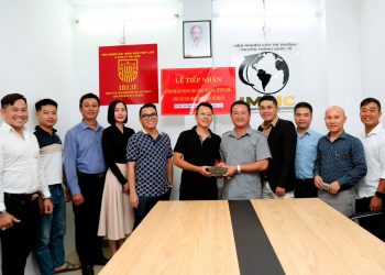 Viện Nghiên cứu Thị trường – Truyền thông Quốc tế và Viện Nghiên cứu Chính sách pháp luật&Kinh tế hội nhập: Tiếp nhận kinh phí xây dựng “Nhà tình thương” cho người nghèo