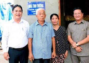 Viện IMRIC – Viện IRLIE phối hợp Tạp chí Doanh nghiệp và Trang trại Việt Nam: Bàn giao nhà tình nghĩa cho hộ nghèo tại xã Tam Phước (Châu Thành – Bến Tre)