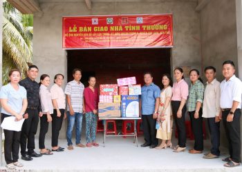 Viện IMRIC – Viện IRLIE phối hợp Tạp chí Doanh nghiệp và Trang trại Việt Nam: Trao tặng nhà tình thương tại huyện Chợ Lách, tỉnh Bến Tre