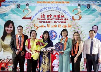 Trung tâm Nhân đạo Quê Hương kỷ niệm 23 năm thành lập và Tổ chức lễ cưới tập thể cho các cặp đôi kém may mắn