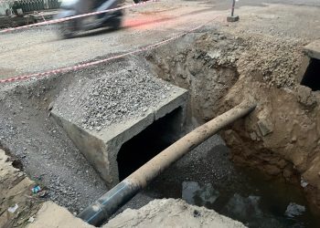 Công trình thi công dang dở gây ô nhiễm kéo dài: Một ví dụ điển hình của vi phạm môi trường