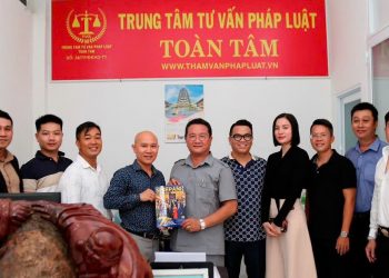 TS. Hồ Minh Sơn: Bàn việc tuân thủ pháp luật trong ứng xử văn minh, giữ tình làng nghĩa xóm và khi “lá chắn” bảo vệ người tiêu dùng đã dễ dàng bị chọc thủng bởi đồng tiền
