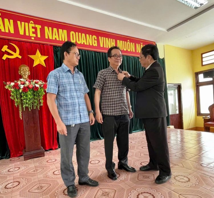 Hiệp hội Trang trại và Doanh nghiệp nông nghiệp Việt Nam: Long trọng trao Kỷ niệm chương cho Lãnh đạo Sở Nông nghiệp và Môi trường tỉnh Gia Lai