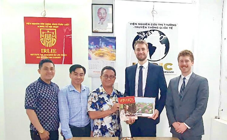 Hiệp hội VFAEA; Viện IMRIC và Viện IRLIE tiếp, làm việc với các Tổ chức Tài chính Phát triển (DFIs)