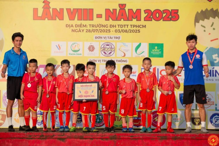 Giải bóng đá các Câu lạc bộ Năng khiếu Toàn quốc Tranh cup Hồng Sâm Kim’s Red Ginseng lần thứ 8 năm 2025