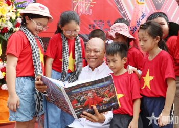 RA MẮT SÁCH ẢNH “80 NĂM – MỘT VIỆT NAM VỮNG TIN”: LAN TOẢ HÌNH ẢNH KHẮC HỌA BẢN LĨNH, KHÁT VỌNG VÀ NIỀM TIN DÂN TỘC