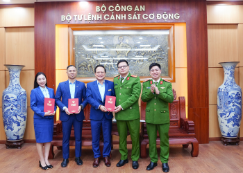 TẬP ĐOÀN NHỰA BÌNH THUẬN VÀ QUỸ THIỆN NGUYỆN NỤ CƯỜI  ĐỒNG HÀNH CÙNG BỘ TƯ LỆNH CSCĐ TRONG CHUỖI HOẠT ĐỘNG THIỆN NGUYỆN