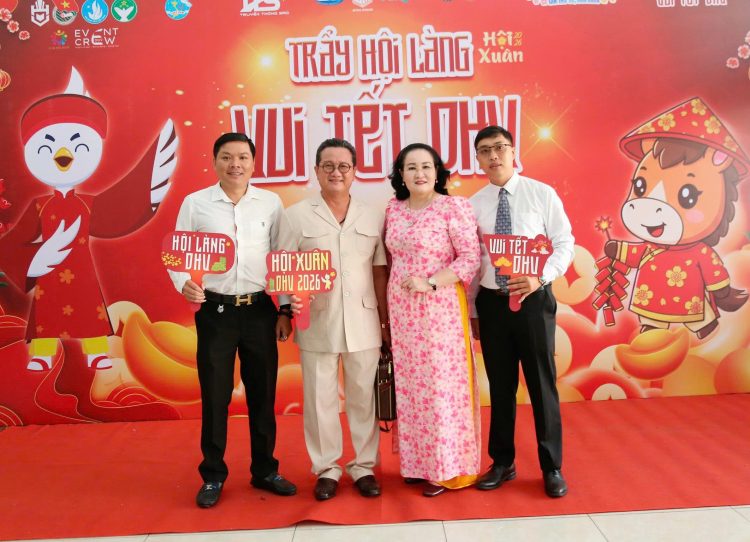 Trường Đại học Hùng Vương mang không khí Tết sớm để sinh viên trải nghiệm về văn hóa truyền thống tại “Trẩy Hội làng – Vui tết DHV 2026”