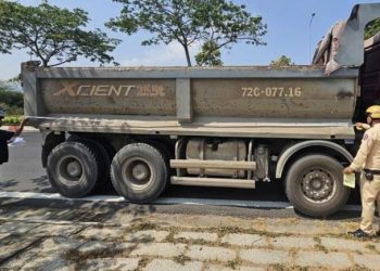 Tổng kiểm tra các loại phương tiện tự đổ trên 15 tấn đểngăn ngừa TNGT