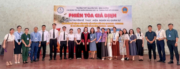 TAND khu vực 16-TP.HCM tăng cường tuyên truyền pháp luật cho học sinh qua phiên tòa giả định