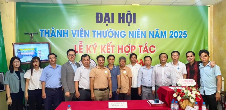 HTX SX và DVNN Hợp Tiến Phát tổ chức Đại hội thành viên nhiệm kỳ 2024 – 2027 và Ký kết cung cấp thức ăn chăn nuôi với Cty TNHH Woosung Việt Nam