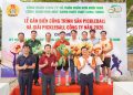 Gắn biển công trình sân pickleball ở nhà máy Super Phốt phát Long Thành