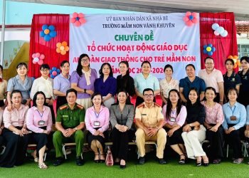 Trạm CSGT Đa Phước phối hợp với công an xã Nhà Bè tổ chức tuyên truyền an toàn giao thông cho 89 giáo viên mầm non, 210  trẻ em tại xã Nhà Bè