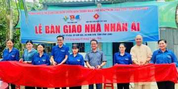 Hiệp hội Làng nghề Việt Nam phối hợp Tỉnh Đoàn Vĩnh Long bàn giao nhà “nhân ái” tại ấp Kim Hoà, xã Vinh Kim