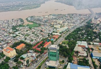 Bị bên mua phạt cọc, chủ đất kiện cơ quan đăng ký đất đai, đòi bồi thường 2,2 tỷ