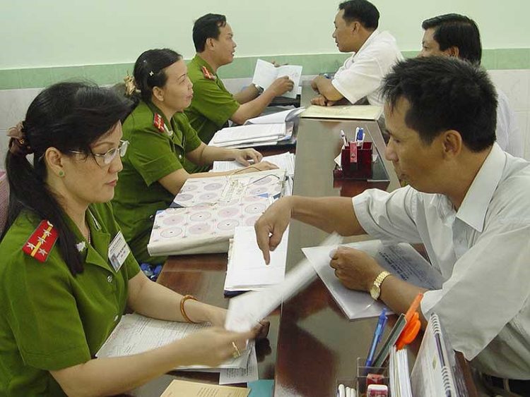 Không đứng tên nhà vẫn có thể đăng ký thường trú, Luật Cư trú quy định thế nào?