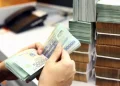 Bí thư chi bộ, Trưởng thôn, Tổ trưởng tổ dân phố được nhận 5.566.000 đồng/tháng mỗi người tiền phụ cấp theo Nghị quyết 33 khi làm việc tại thôn, tổ dân phố thế nào?