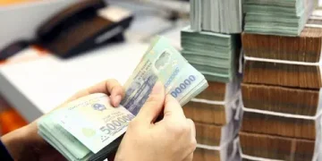 Bí thư chi bộ, Trưởng thôn, Tổ trưởng tổ dân phố được nhận 5.566.000 đồng/tháng mỗi người tiền phụ cấp theo Nghị quyết 33 khi làm việc tại thôn, tổ dân phố thế nào?